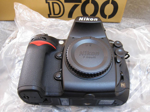 NIKON D700