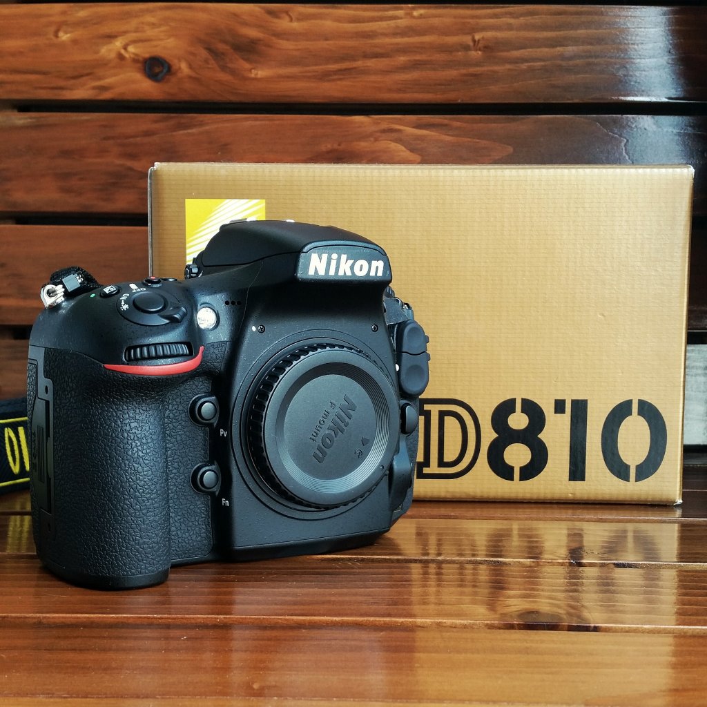 NIKON D810