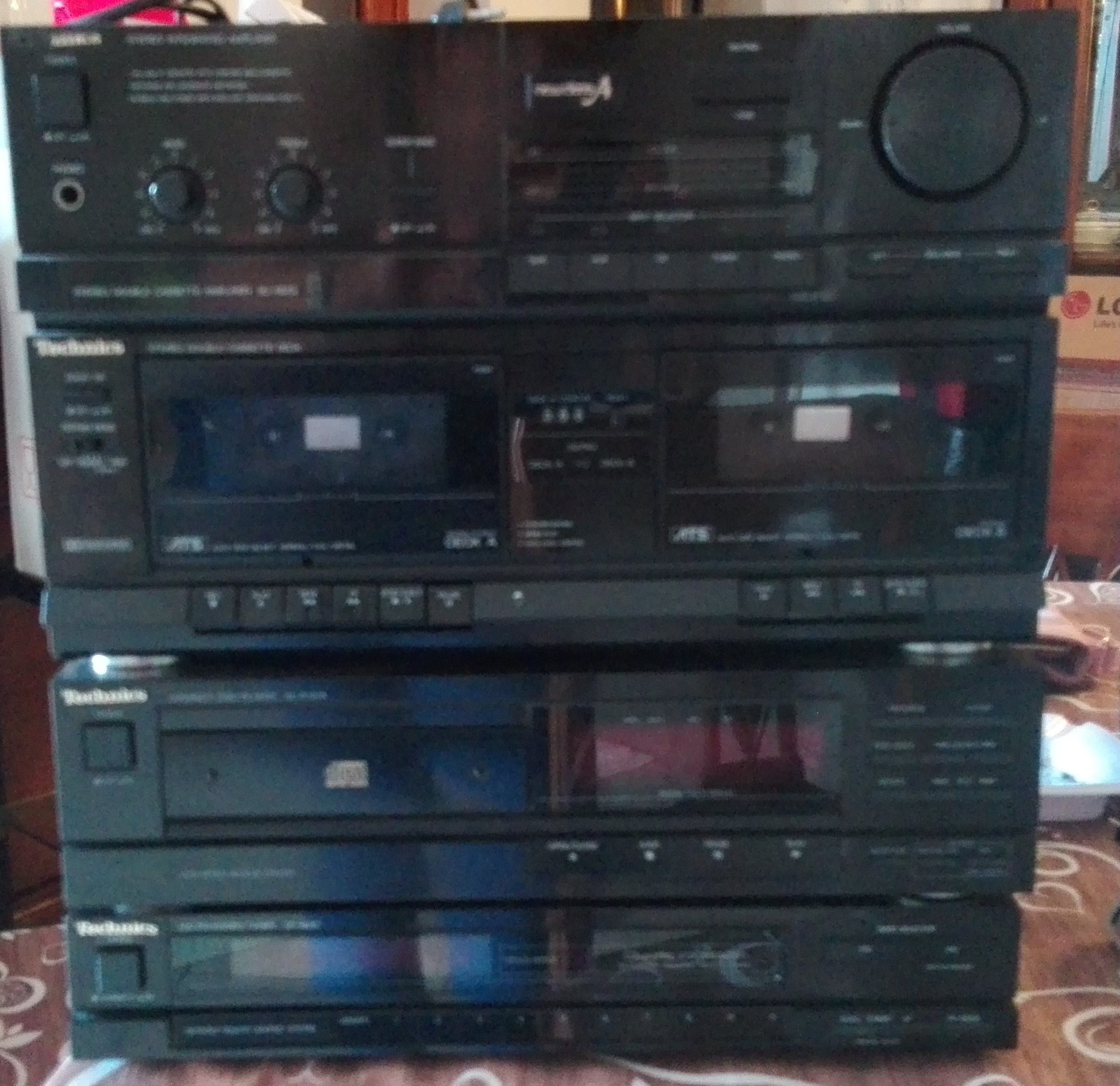 STEREO TECHNICS