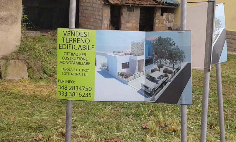 Terreno edificabile vende